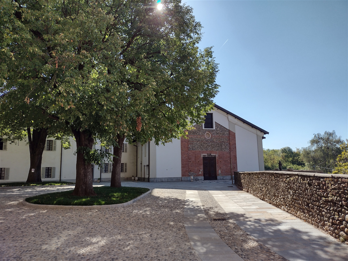 Pza Castello